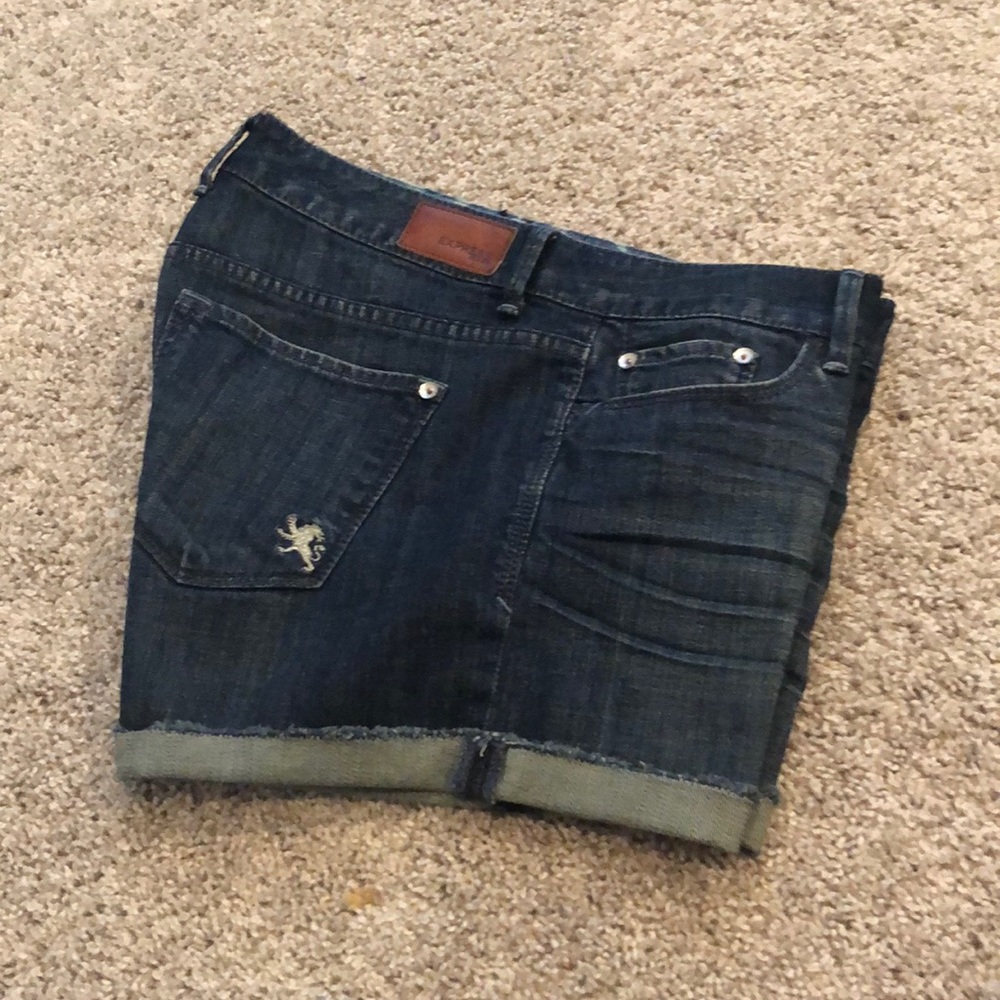 Express denim shorts with raw hem